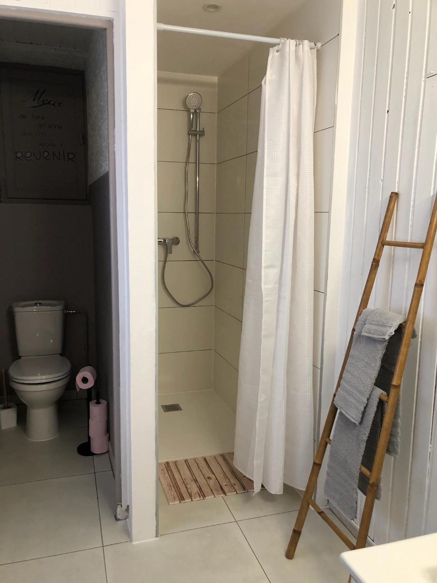 Aux Berges Du Doubs Bed & Breakfast Ougney-Douvot Bagian luar foto